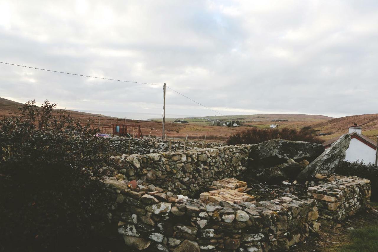 Dolmen Cottage Glencolumbkille Exteriér fotografie